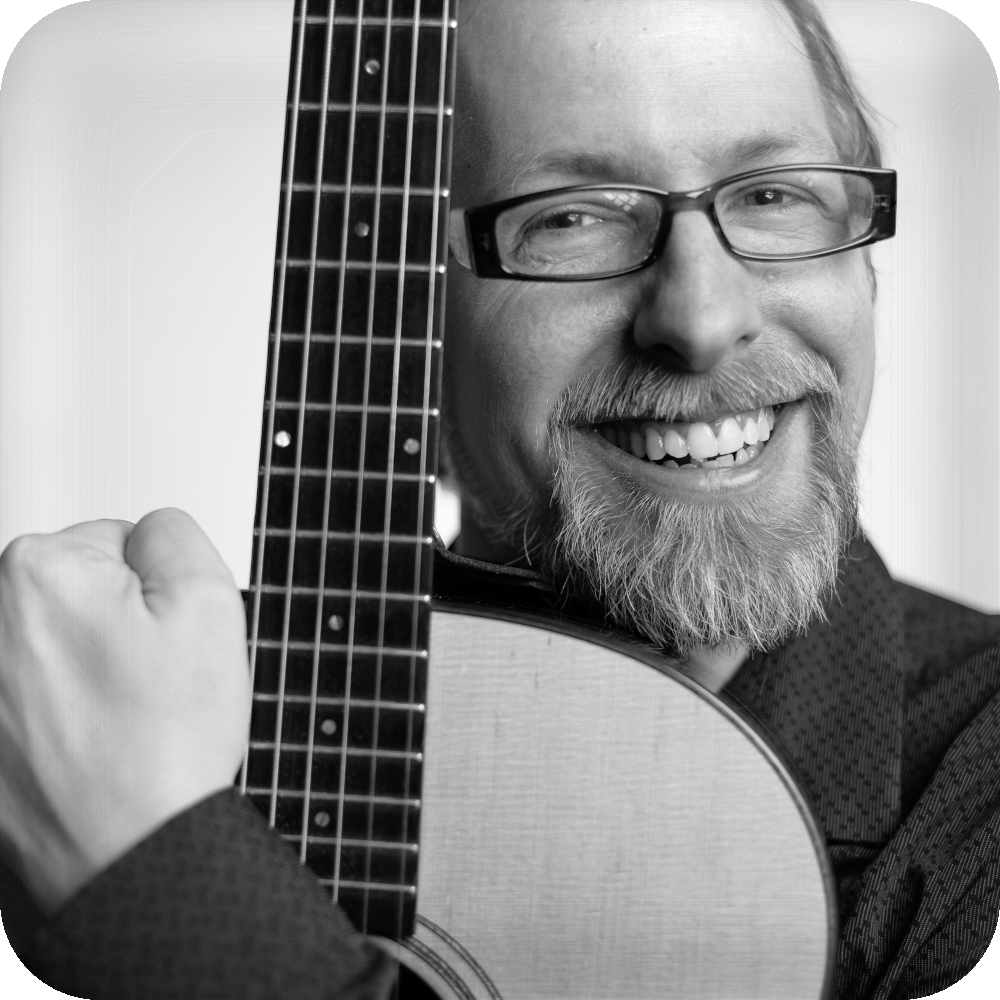 Head shot of Scott Keever.